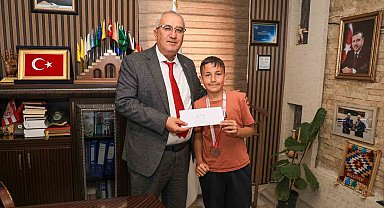 Çamelili öğrenciler 23 Nisan Tenis Turnuvasına damga vurdu