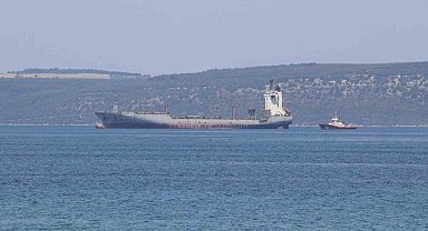 Çanakkale Boğazı'ndan geçen konteyner gemisi makine arızası yaptı