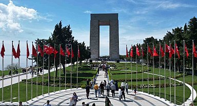 Çanakkale Savaşları'nın yaşandığı Tarihi Gelibolu Yarımadası'nda Ramazan Bayramı yoğunluğu