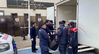 Çanakkale'de batan botta hayatını kaybedenlerin sayısı 9'a yükseldi