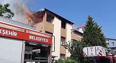 Çatıyı onarmak isterken evi yandı