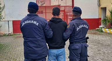 Çeşitli suçlardan aranan şahıslar jandarmadan kaçamadı