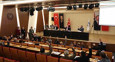 CHP'li meclis üyeleri bölündü, komisyonlarda sıfır çekti