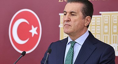 CHP'li Sarıgül: 35-40 yıllık öğretmenleri öğrencilerinden ayırmayın