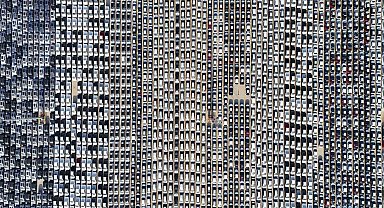 Çin'den Kocaeli'ne getirilen binlerce araç havadan görüntülendi