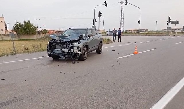 Cip ile motosiklet çarpıştı: 2 ağır yaralı