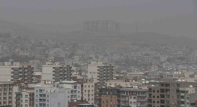 Cizre'de toz taşınımı hayatı olumsuz etkiledi
