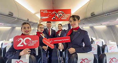 Corendon Airlines, 20'inci yaşını yolcularıyla gökyüzünde kutluyor