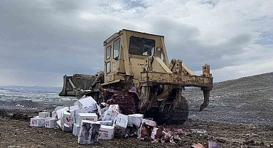 Çorum'da tarihi geçmiş 4 bin 200 şişe şalgam imha edildi