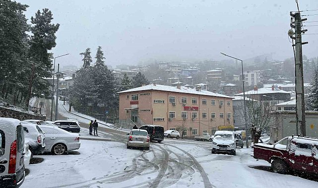 Çorum'un 3 ilçesinde eğitime kar engeli