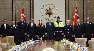 Cumhurbaşkanı Erdoğan, İçişleri Bakanı Yerlikaya ve beraberindeki Türk Polis Teşkilatı heyetini kabul etti.