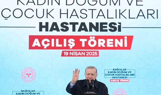 Cumhurbaşkanı Erdoğan: "Ana muhalefetin genel başkanının yüzü kızarması gerekirken sağa sola siyasi ahlak dersi vermeye kalkıyor"