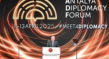 Cumhurbaşkanı Erdoğan; "İsrail bir terör devletidir. İsrail'in katliamlarına sessiz kalmak bu suça ortak olmaktır"