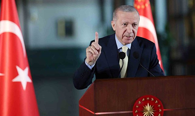 Cumhurbaşkanı Erdoğan: "Muhalefet sahte gündemle oyalanırken, biz ülkemizi büyütmeyi sürdüreceğiz"