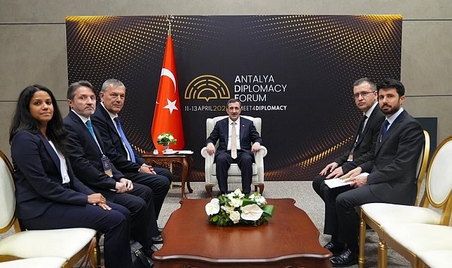 Cumhurbaşkanı Yardımcısı Yılmaz, UNRWA Genel Komiseri Lazzarini ile görüştü