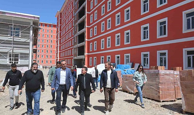 Daire Başkanı Kablan, Bilecik'te devam eden gençlik ve spor yatırımlarını inceledi