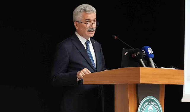 Danıştay Başkanı Yiğit, İdare Hukuku Sempozyumu'nda konuştu