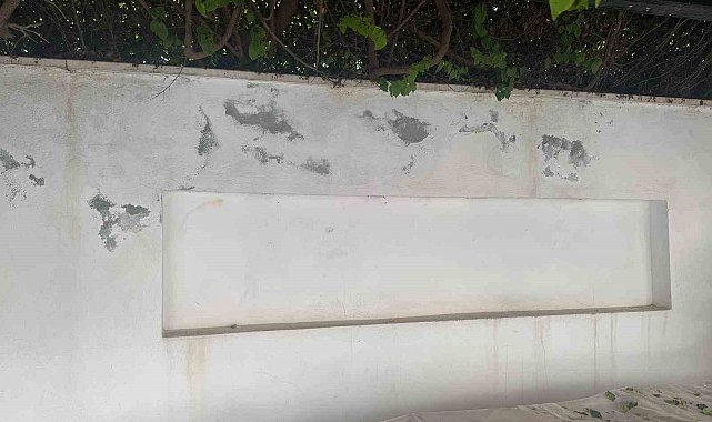 Datça'da 250 metre uzunluğundaki duvar imece usulü boyandı