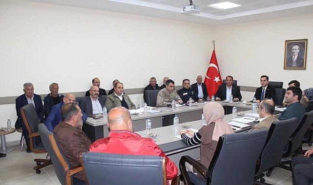 Demirözü'nde su üzerine toplantı