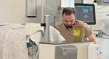 Deprem anında bebeklerin yanından ayrılmayan hemşire konuştu