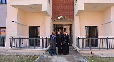 Deprem konutlarını gezenler: "Çok güzel dört dörtlük, hoşumuza gitti"