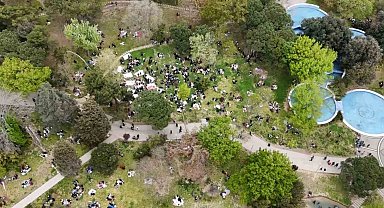 Depremin ardından Şişli Maçka Parkı'ndaki yoğunluk havadan görüntülendi