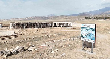 Develi'nin giriş kapısı olacak yeni otobüs terminali inşaatı hızla yükseliyor