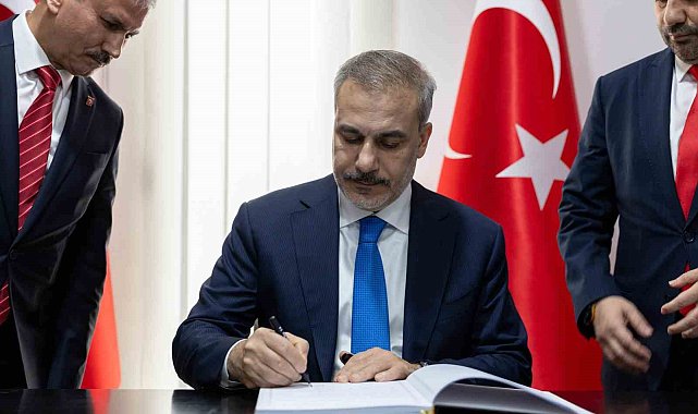 Dışişleri Bakanı Fidan, Oran Başkonsolosluğu açılış törenine katıldı