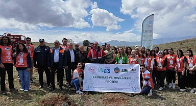 Divriği'de gençlerden 'yeşil izler'