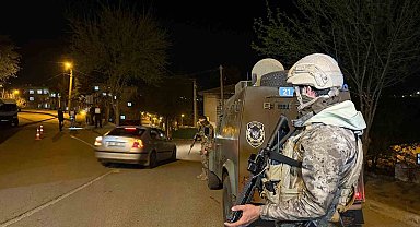 Diyarbakır'da 300 polisle 'narko hançer' uygulaması: 9 şüpheli hakkında işlem yapıldı