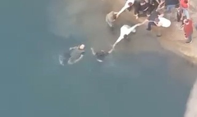 Diyarbakır'da boğulma tehlikesi geçirenleri el ele vererek kurtardılar