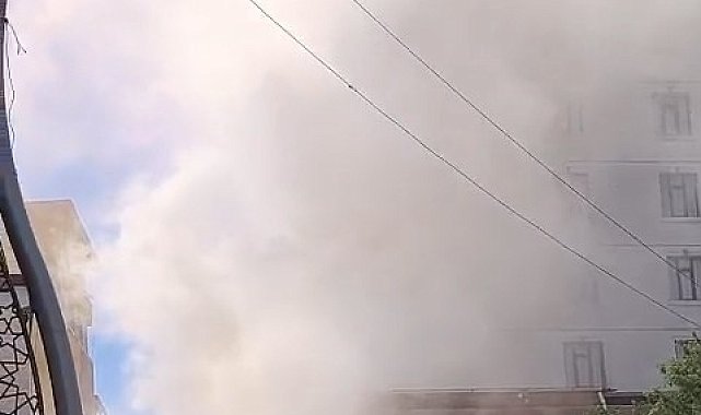 Diyarbakır'da fırının bacasından çıkan yoğun duman paniğe neden oldu