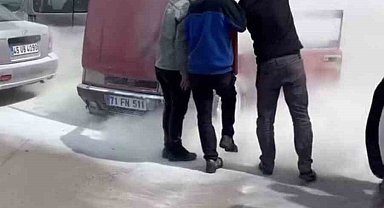 Diyarbakır'da Tofaş otomobil araç muayene istasyonunda alev aldı