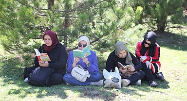 Doğada okuma etkinliği