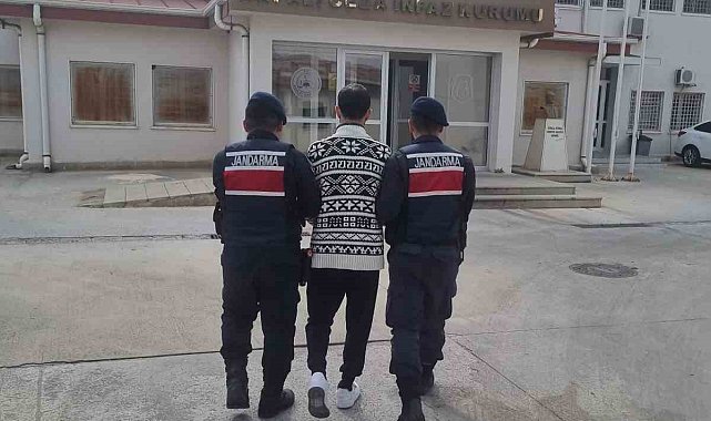 Dolandırıcılık suçundan aranan şahıs Kuşadası'nda yakalandı