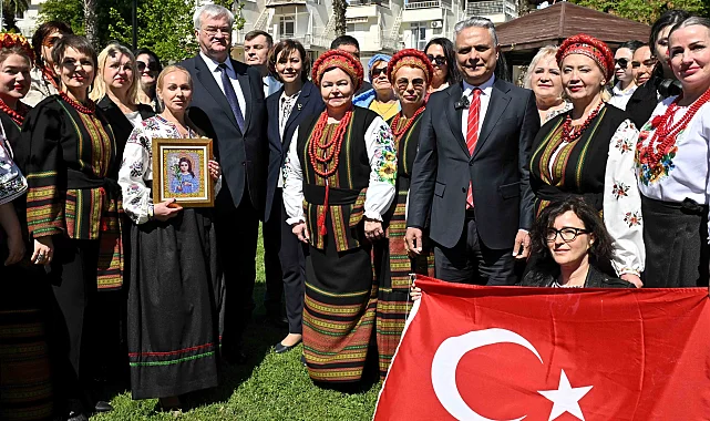 Dostluk çınarı toprağa kavuştu