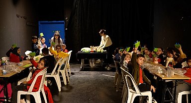 Dünya Tiyatro Günü Kocaeli'de kutlandı