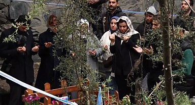 Duruşma sonrası ailesinden Mattia Ahmet Minguzzi'nin tahrip edilen mezarına ziyaret