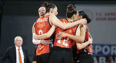 Eczacıbaşı Dynavit, AXA Sigorta Kupa Voley final biletini aldı