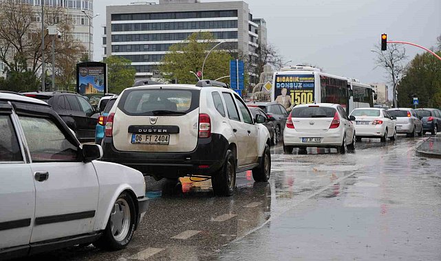 Edirne'de sağanak yağış etkili oldu