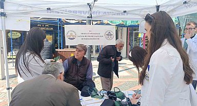 Edirne'de üniversite öğrencilerinden kanser farkındalık etkinliği
