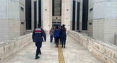 Edremit'te kablo hırsızlığı yapan 3 şüpheli tutuklandı