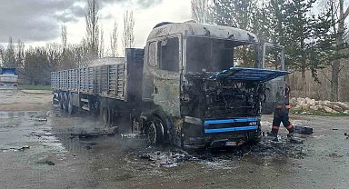 Ekmek kapısı alev alev yandı, sürücünün feryadı yürekleri sızlattı