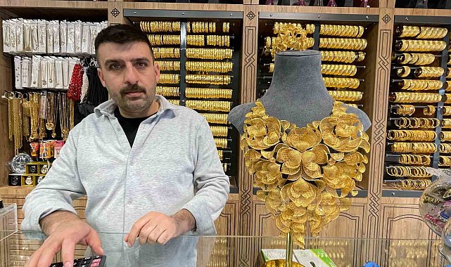 Elazığ'da gösterişli düğünlerin kurtarıcısı imitasyon takılara yoğun ilgi