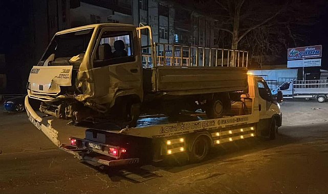 Elazığ'da otomobil ile kamyonet çarpıştı: 1 yaralı