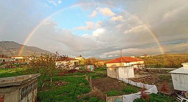 Elazığ'da sağanak sonrası oluşan gökkuşağı hayran bıraktı