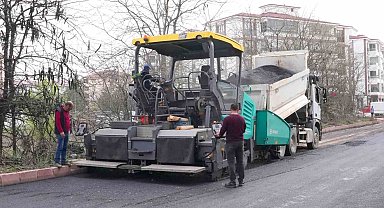 Elazığ'da yol yapım çalışmaları sürüyor