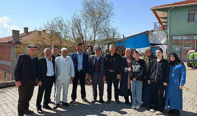 Elecik Mahallesi hac yolcularını dualarla uğurladı