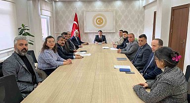 Eleşkirt'te sokak hayvanlarını koruma kurulu toplantısı yapıldı
