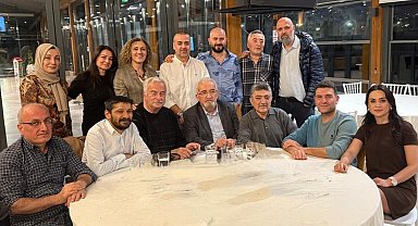 Emekliliğe ayrılan 45 yıllık hekime veda yemeği